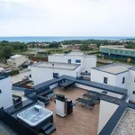 Sea View By Aneo Travel