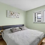 Sea View By Aneo Travel Apartament